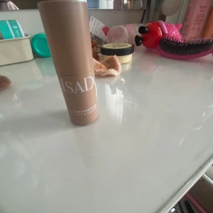 IsaDora Contour Stick 30 Cool Beige - Krämig contour stick från IsaDora i nyansen 30 Cool Beige!💕🦄 fel färg på mig så den är inte använd så många gånger🤗💕🦄