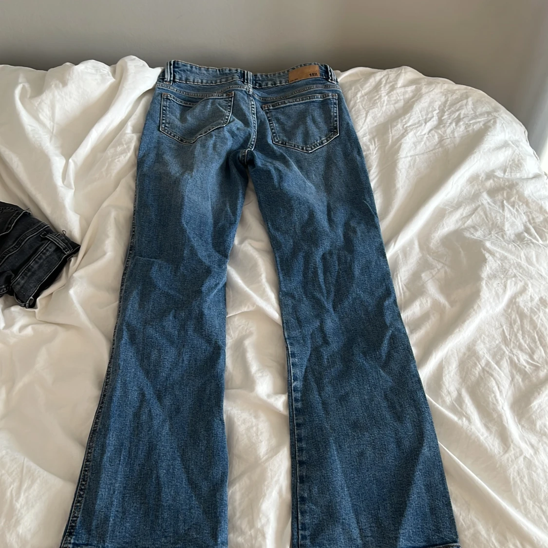 Blå bootcut jeans från Lager 157 - 1