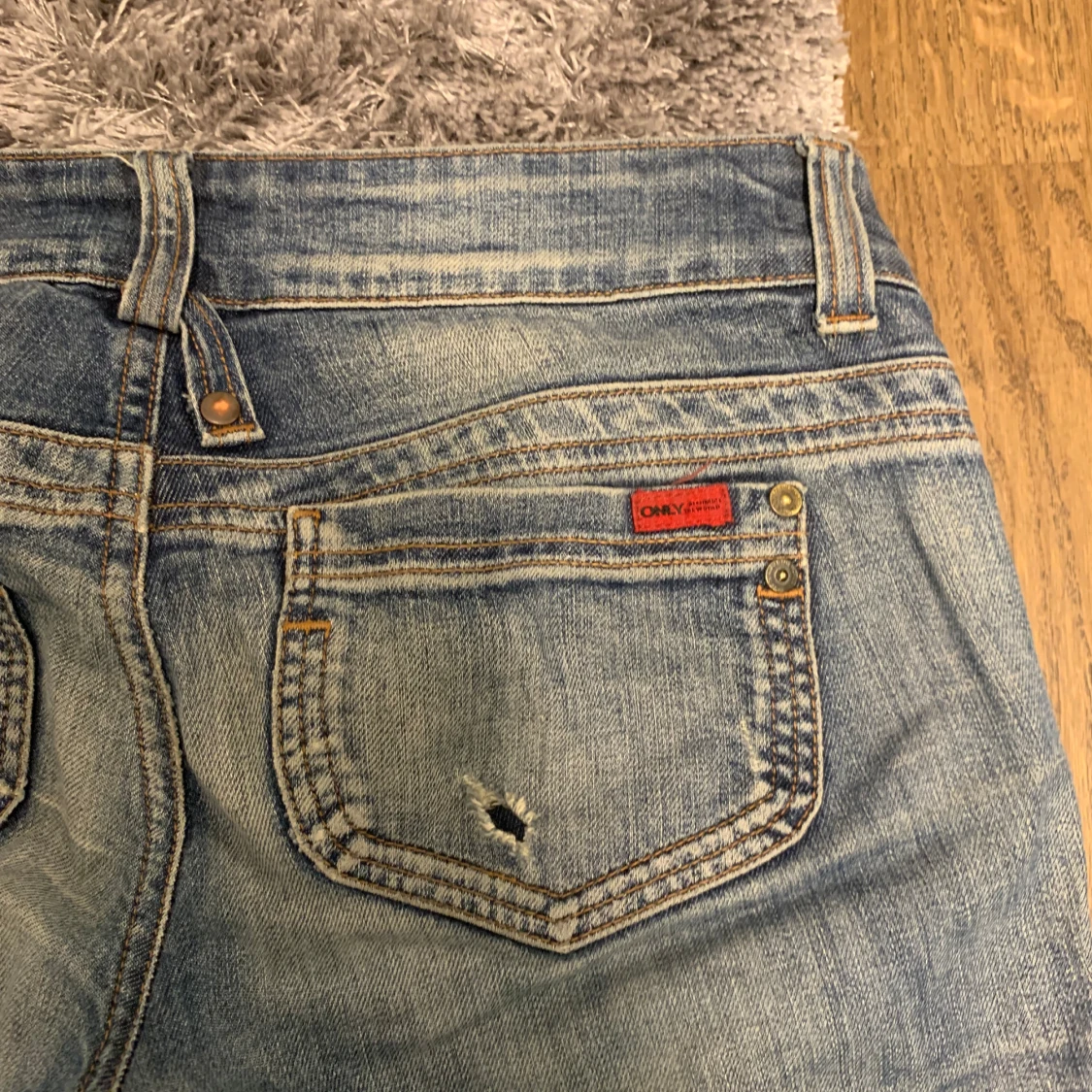 Blå bootcut jeans från ONLY - 4