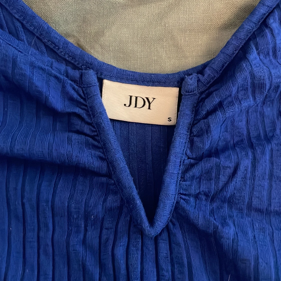 Blå ribbad linnetopp från JDY - 1