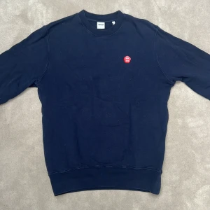 Aspesi crewneck - Galet fet crewneck från Aspesi!🔥True To Size alltså passar L. Köpt från Care of Carl för ca 2000kr. Sparsamt använd med otroligt bra pris. Svarar alltid DM, pris såklart diskuterbart!