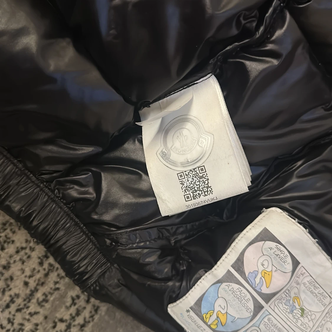 Svart dunväst från Moncler - 3