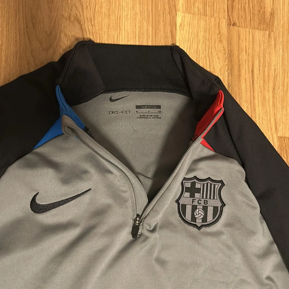 Grå barcelona träningströja - 92