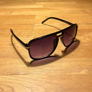 Grisch Glasögon - Skick 10/10 (helt nya) | pris kan diskuteras vi snabb affär.