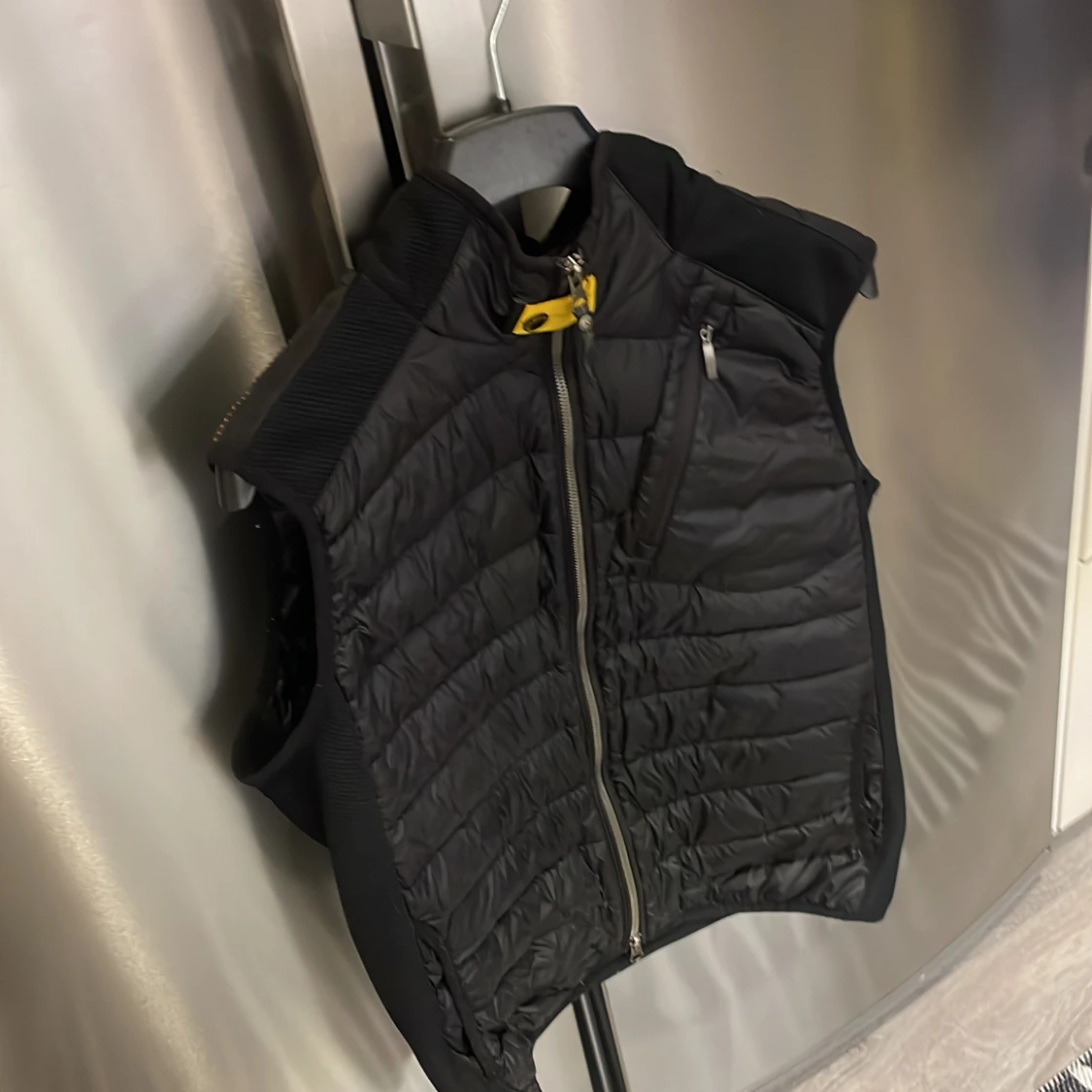 Svart dunväst från Parajumpers M - 3