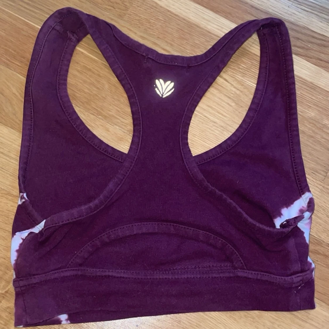 Vinröd/lila linnetopp från Forever 21 - 1