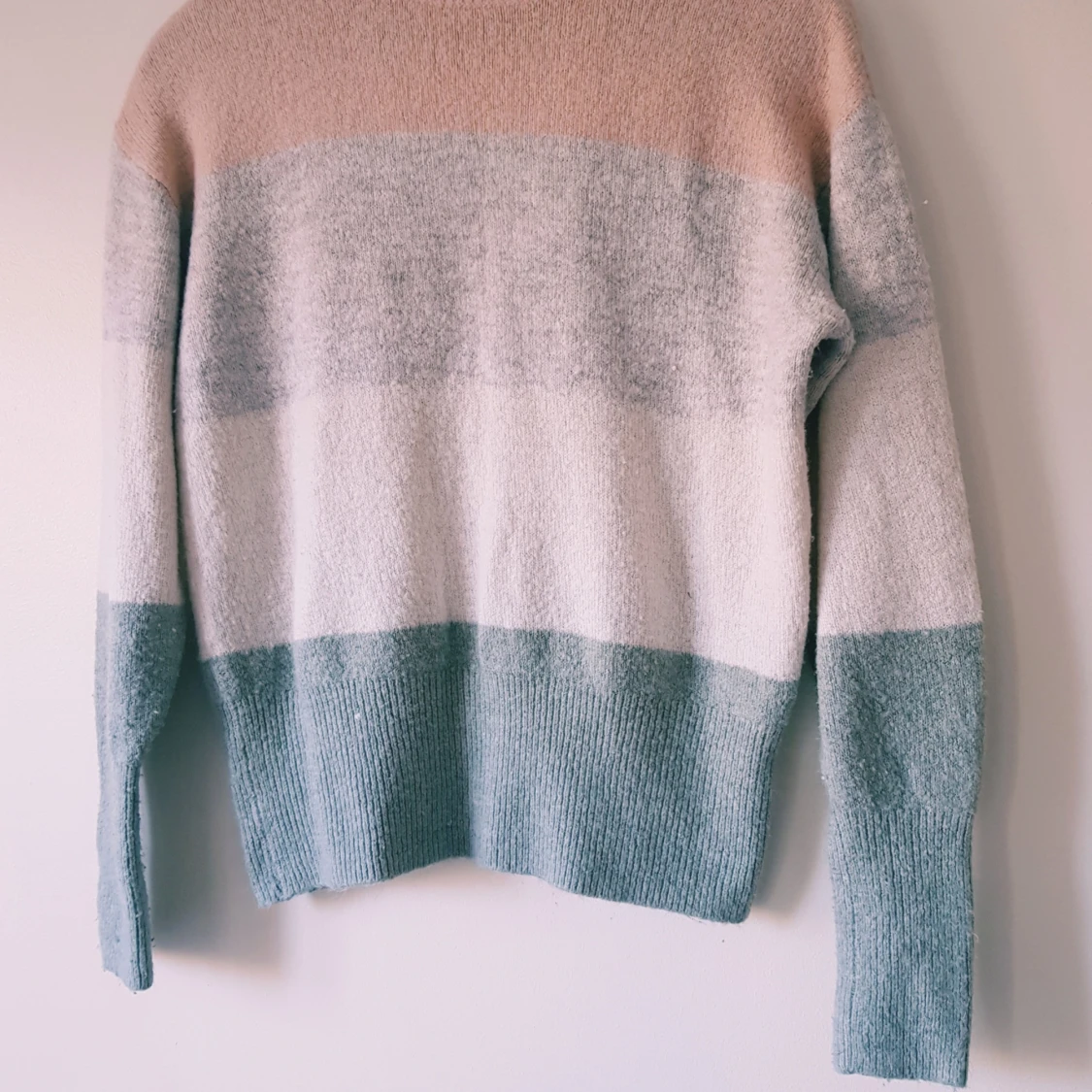 Randig stickad tröja från H&M LOGG XS