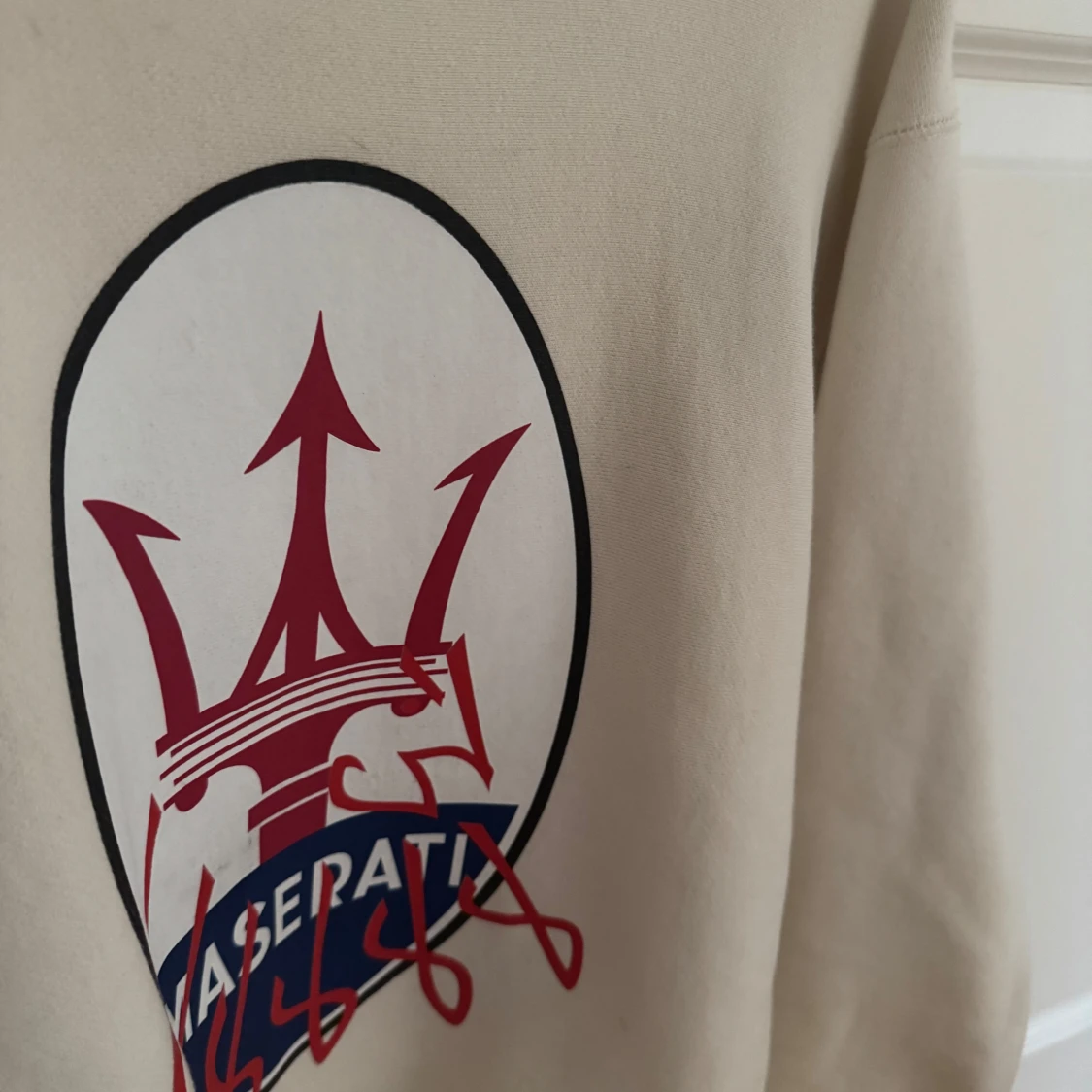 Beige sweatshirt med Maserati-tryck S&S - 2