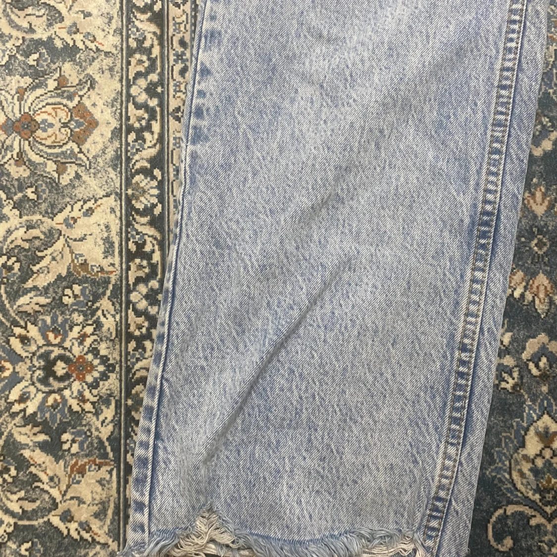 Ljusblå raka jeans från Zara - 2