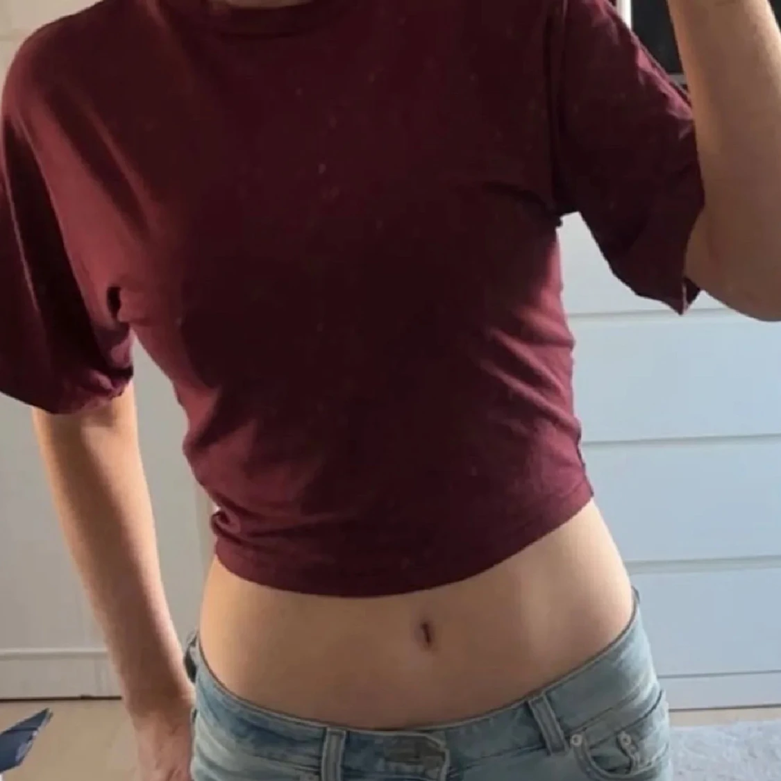 vinröd croppad t-shirt đ