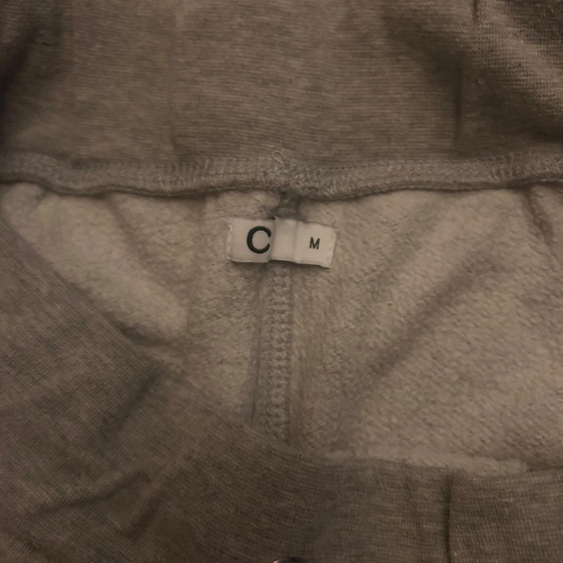 Grå mjukisbyxor med snörning, stl M - 2