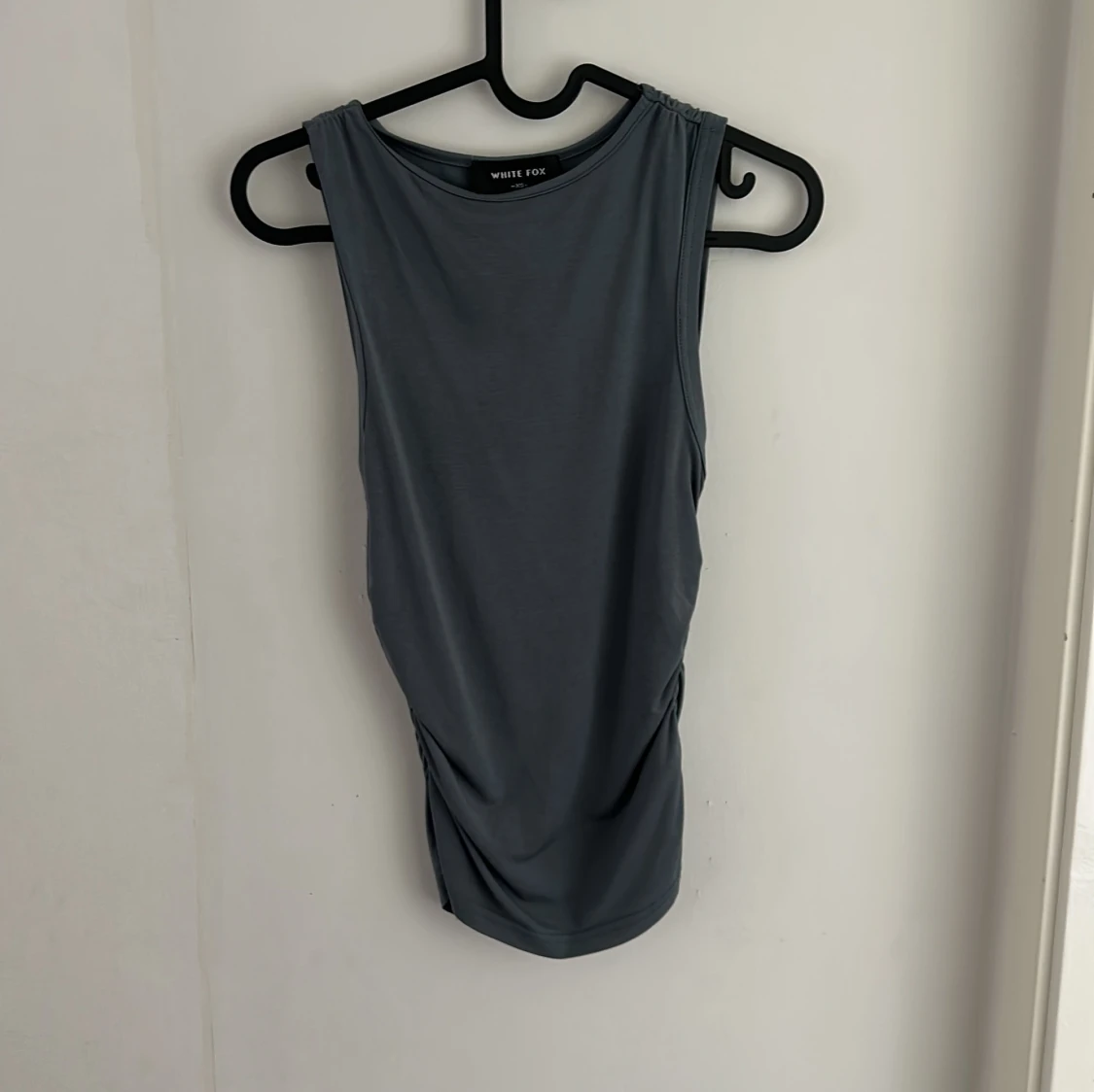 Grått set från White Fox