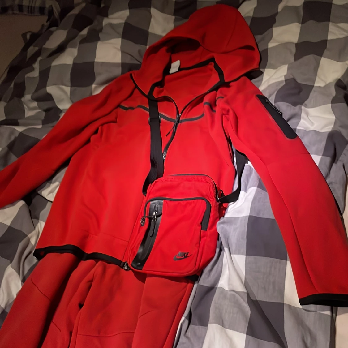 Röd axelväska från Nike - 3