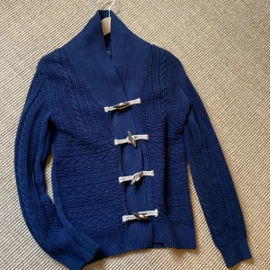 Cardigan hm - Riktigt fet cardigan från hm. Fint skick, storlek XS