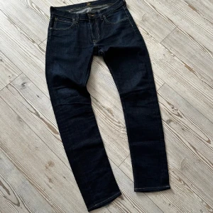 Lee jeans  - Skick, nya, nästan oanvända. Hör av er vid fundering eller annat. Kan gå ner vid snabb affär 