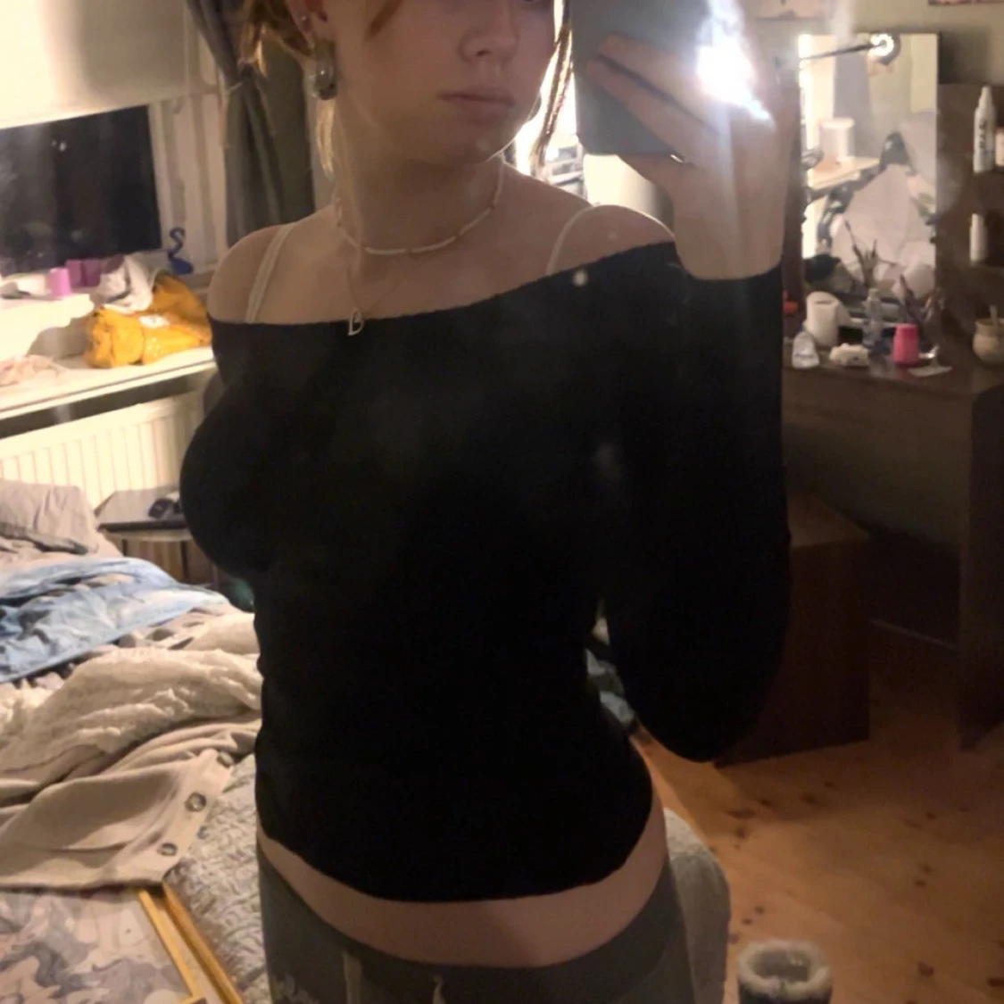 Svart offshoulder topp