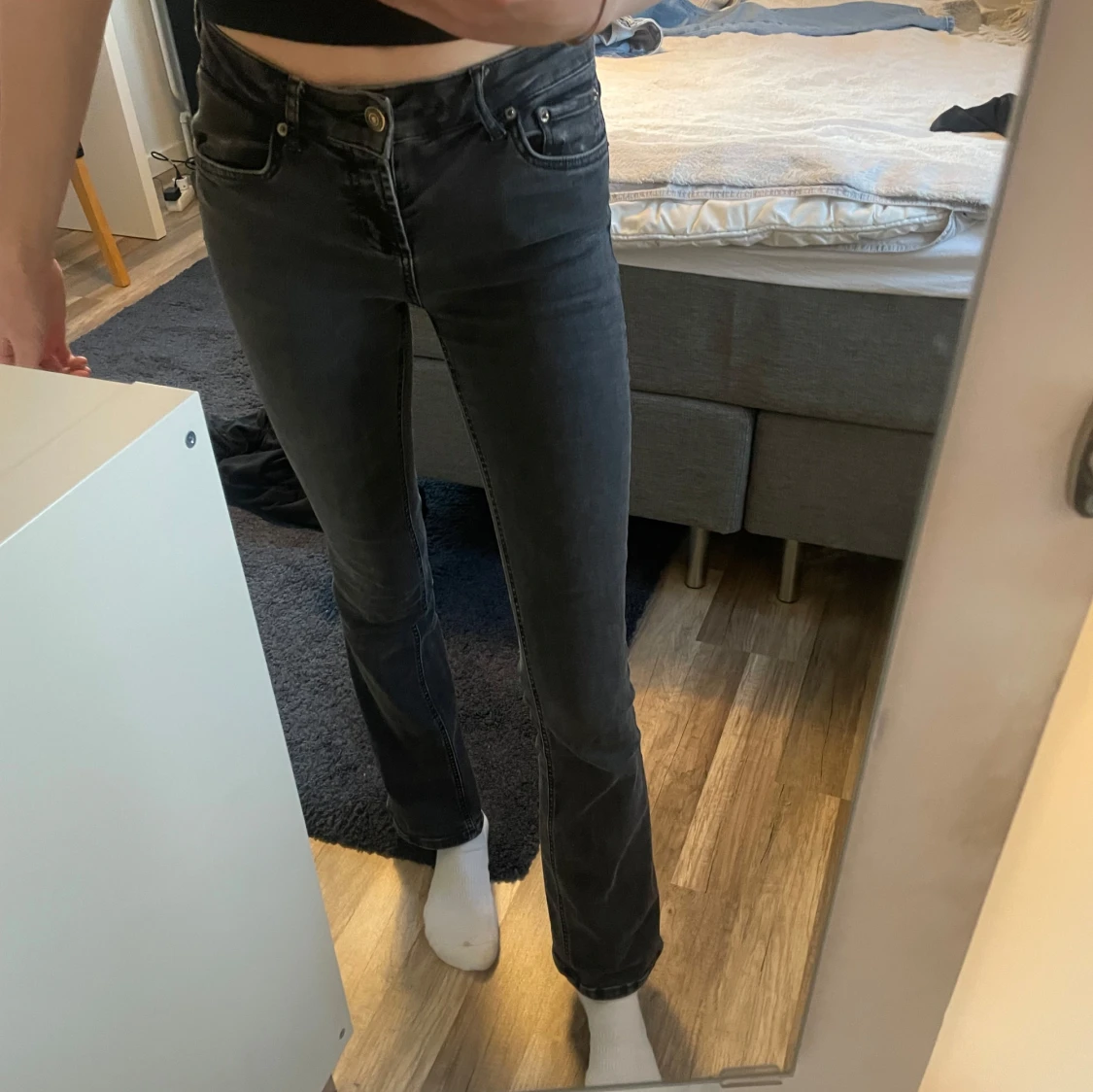 Svarta jeans med bootcut
