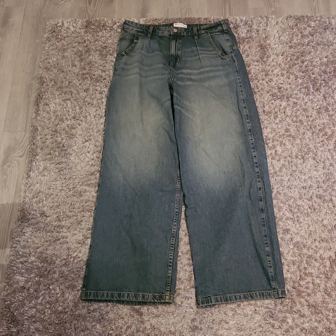 Blå jeansbyxor från Asos Design