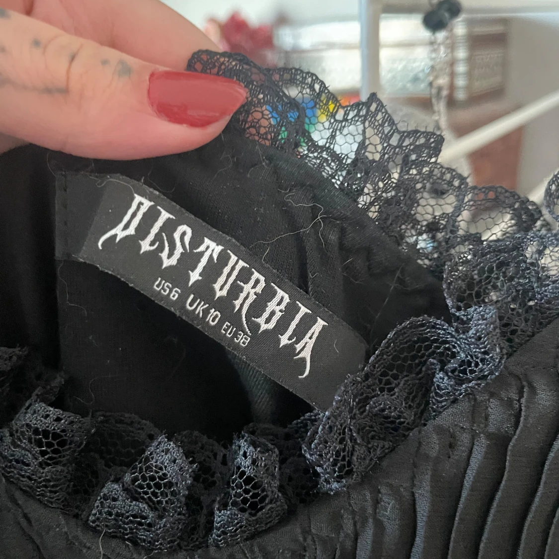 Svart klänning från Disturbia - 2