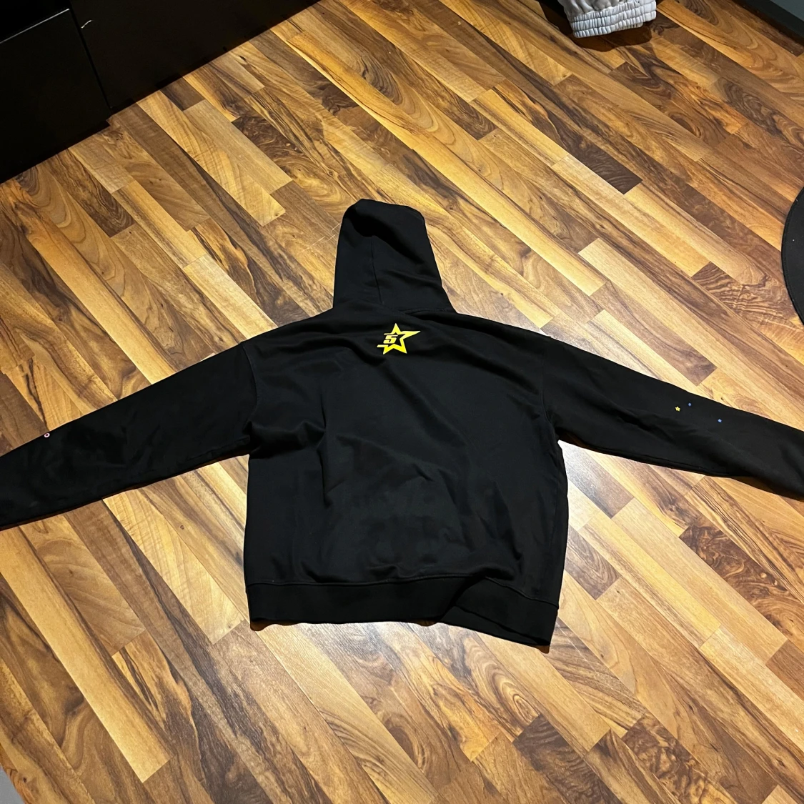Svart spider hoodie  - 1