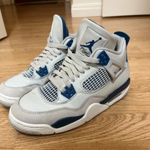 Air Jordan 4 retro military blue  - Bra skick, skriv för mer info eller bilder