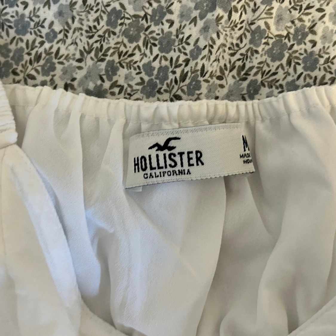 Vit blus från Hollister - 2