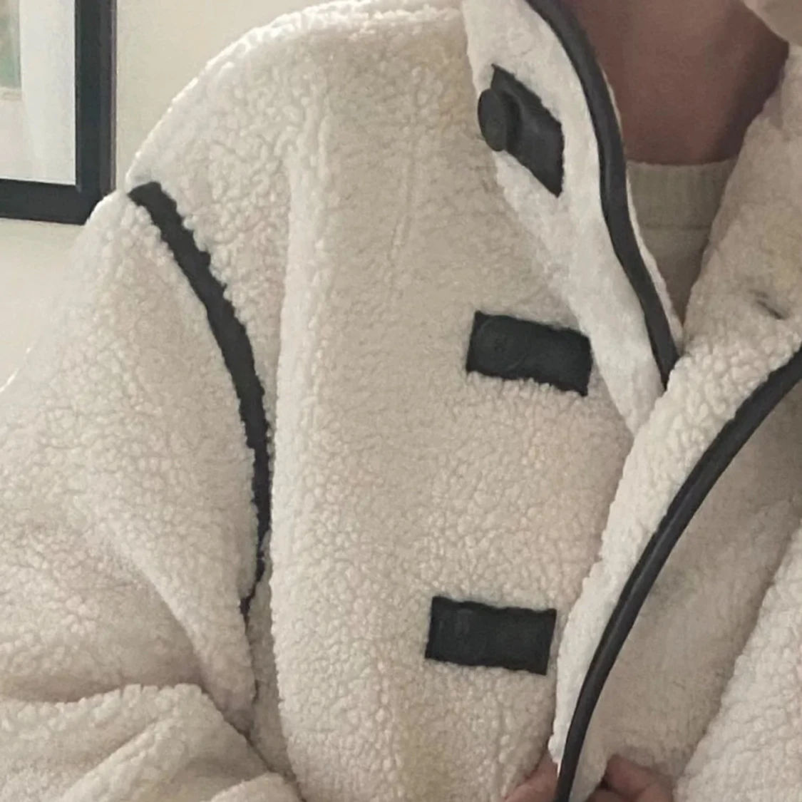 Vit teddyjacka från H&M - 2