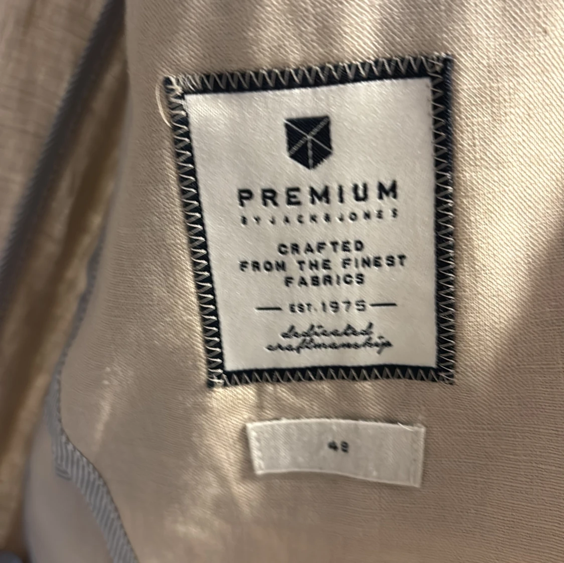 Beige kavaj från PREMIUM by JACK & JONES LINNE - 2