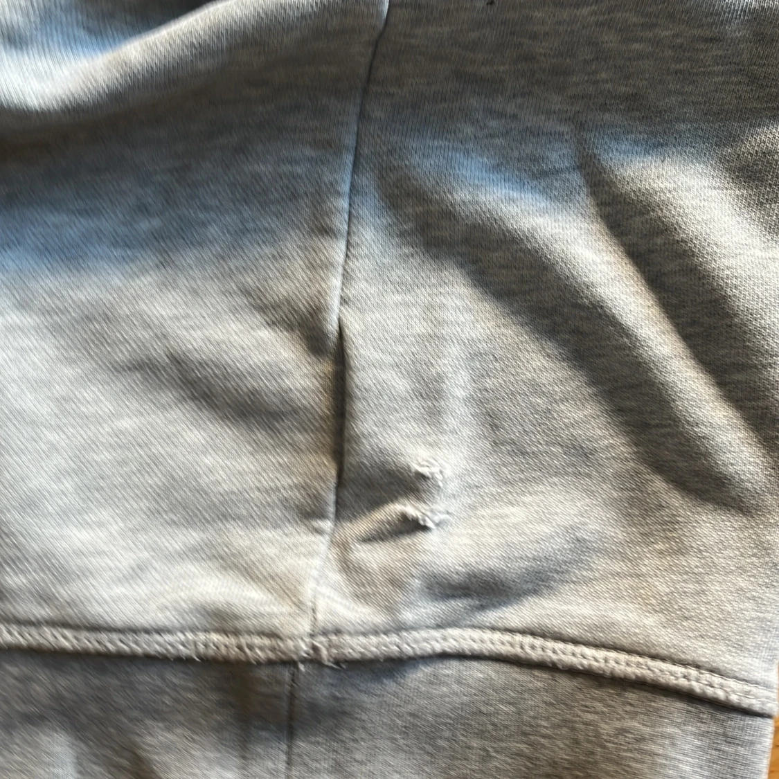 Grå sweatshirt från GANT - 4