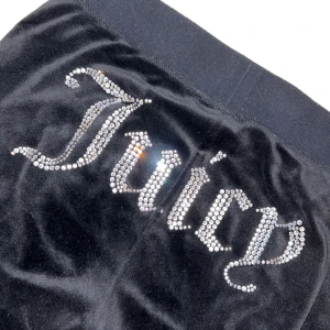 Juicy Couture  - Fint skick, avklippta nertill så passar nån som är under 163cm