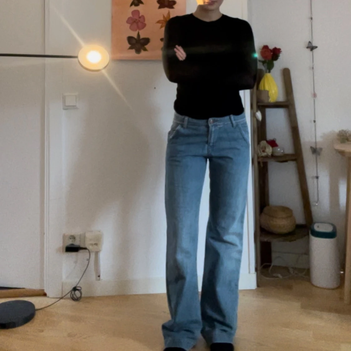 Blå jeans med bootcut
