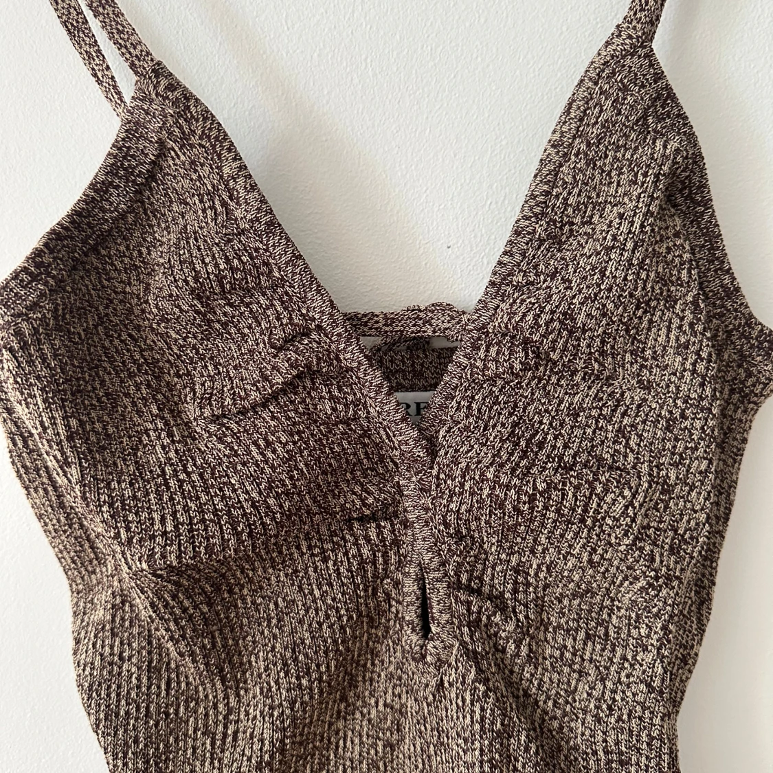 Brun stickad klänning från ADOORE - 1