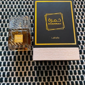 Khamrah parfym från Lattafa eau de parfum  - Knappt använd. 100ml, noter finns på fragnantica.