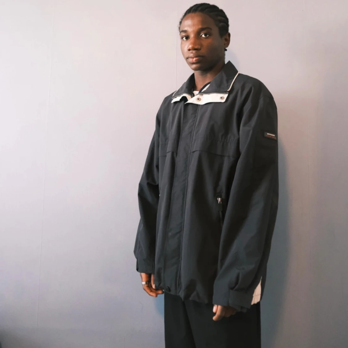 Svart vindjacka från Peak Performance