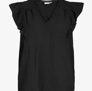 Svart blus från Vila - aldrig använd! söt blus❤️ köp direkt med köp nu