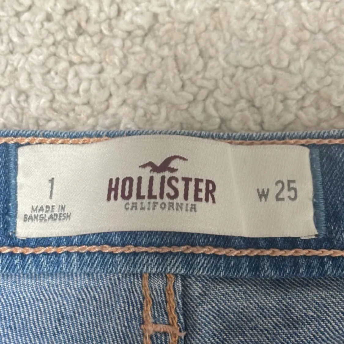 lågmidjade jeansshorts från hollister - 2