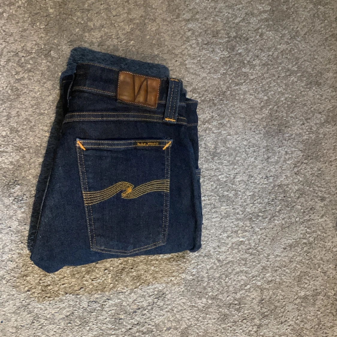 Mörkblå jeans från Nudie Jeans