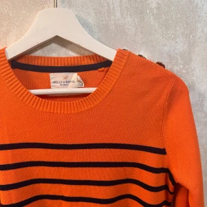 Tröja  - Snygg tröja från Holly & White 🧡aldrig använd, xs/s