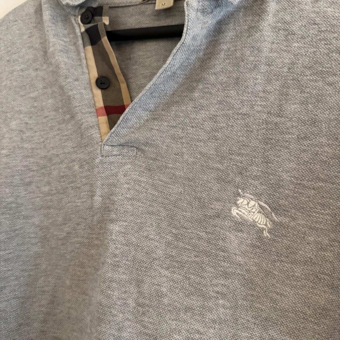 Grå Burberry piké  - 1
