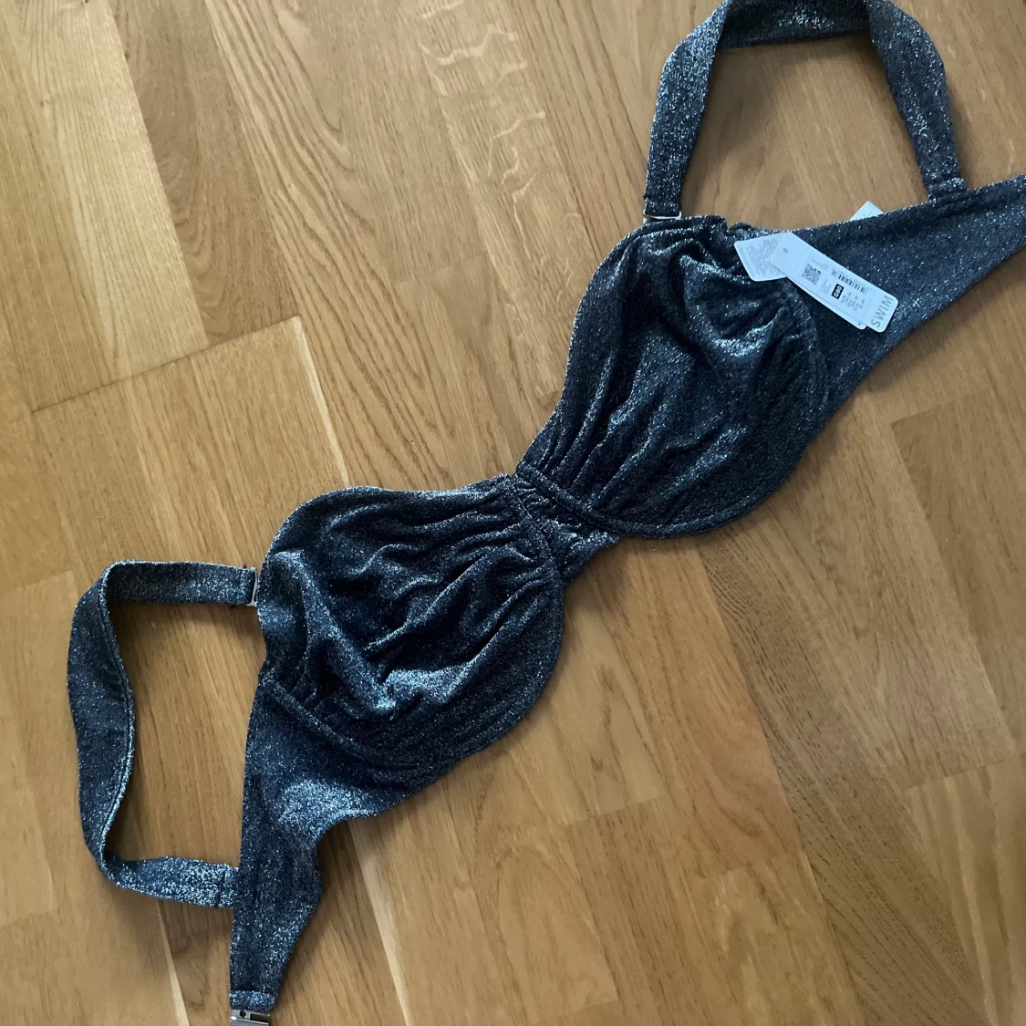 Helt ny glittrig bikinitopp från cubus