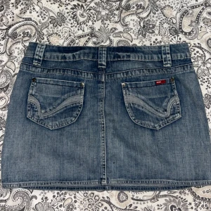 jätte söt mini kjol - Fint skick skriv för fler bilder elr mått!💞