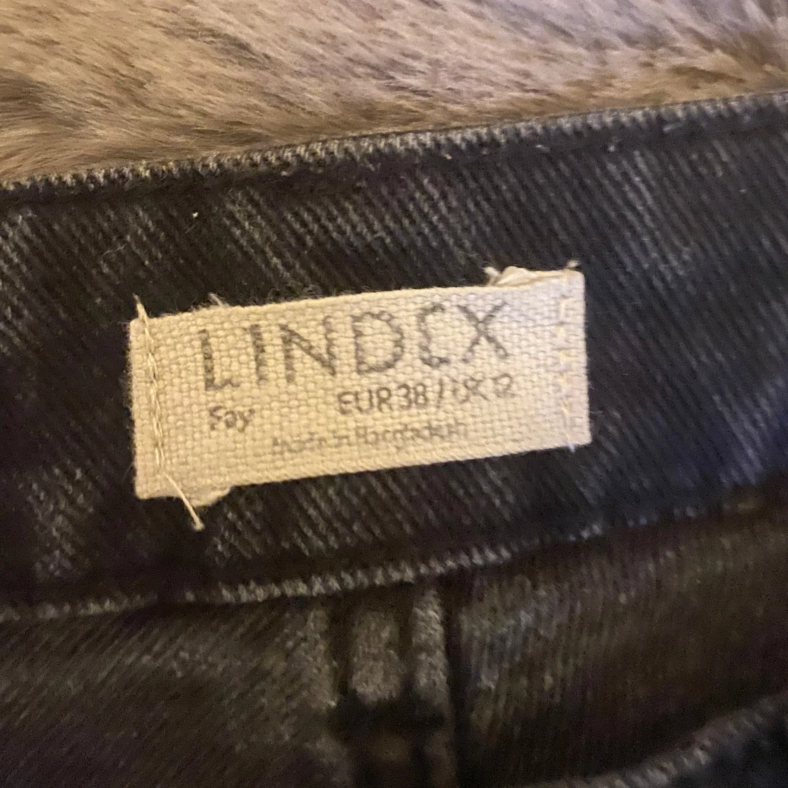 Svarta bootcut jeans från Lindex - 3