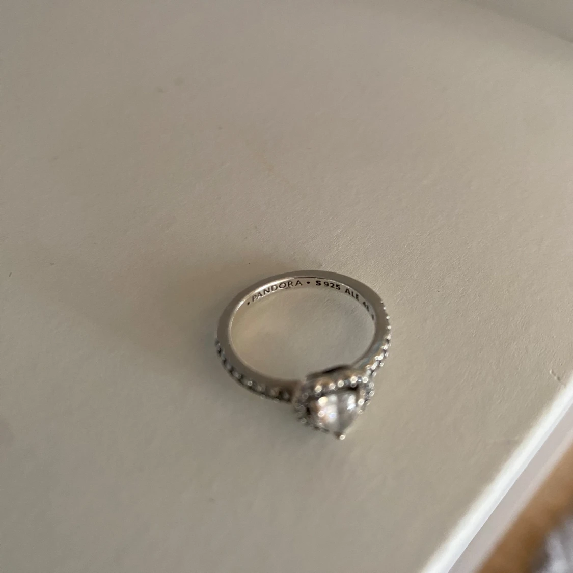 Silverring med hjärtformad sten från Pandora - 2