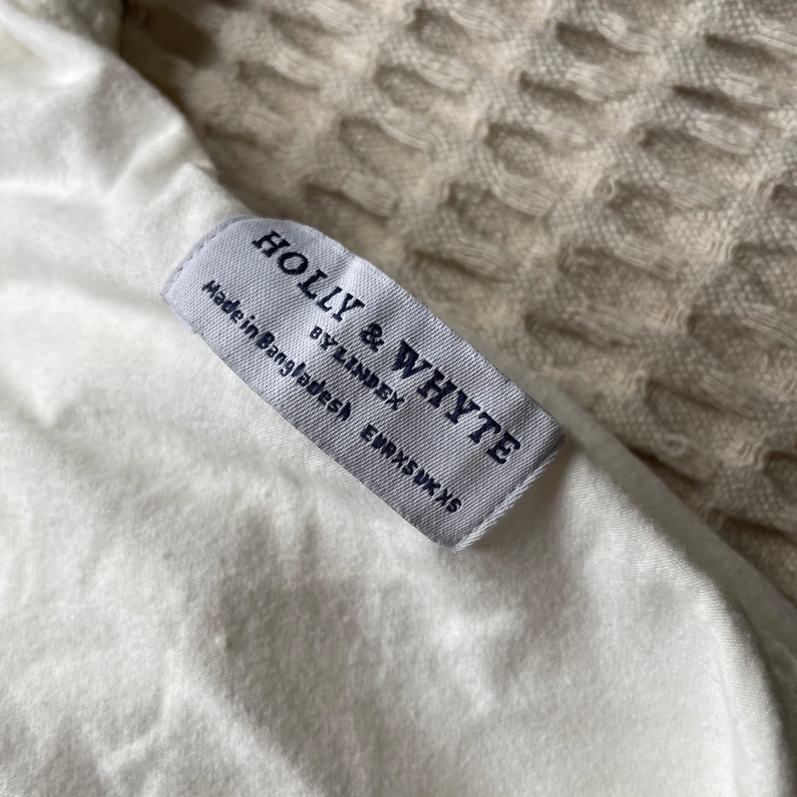 Vit oneshoulder topp med spets från Holly & White - 1