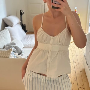 Vit linnetopp brandy Melville - Från brandy Melville 