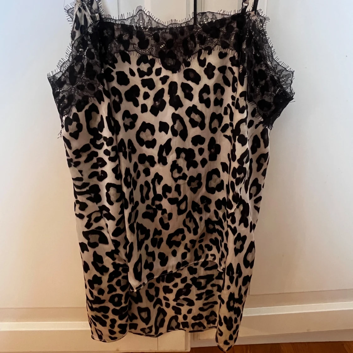 Leopardmönstrad linnetopp med spets från H&M - 3