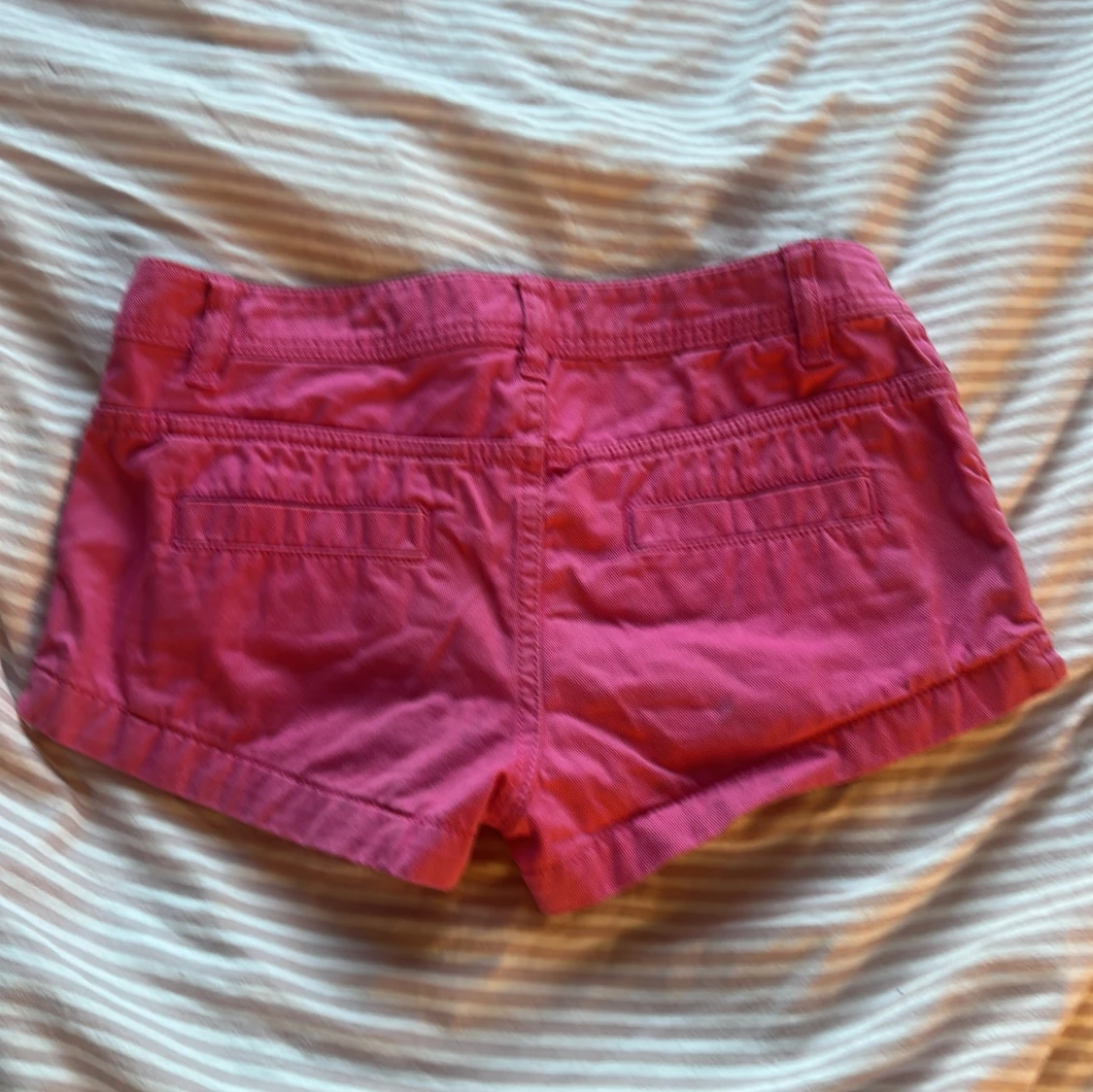 Rosa shorts från Divided by H&M - 1