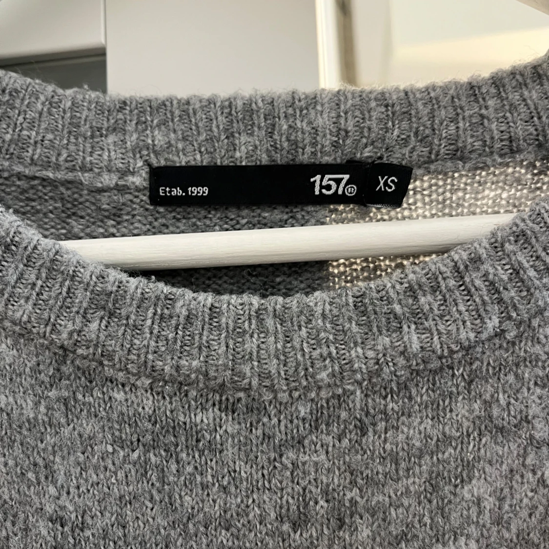 Grå stickad tröja från 157 - 1