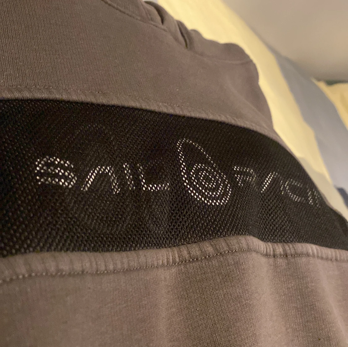 Mörkgrön hoodie från Sail Racing - 3