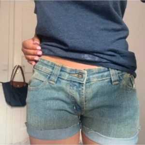 Lågmidjade shorts - Söta Lågmidjade shorts